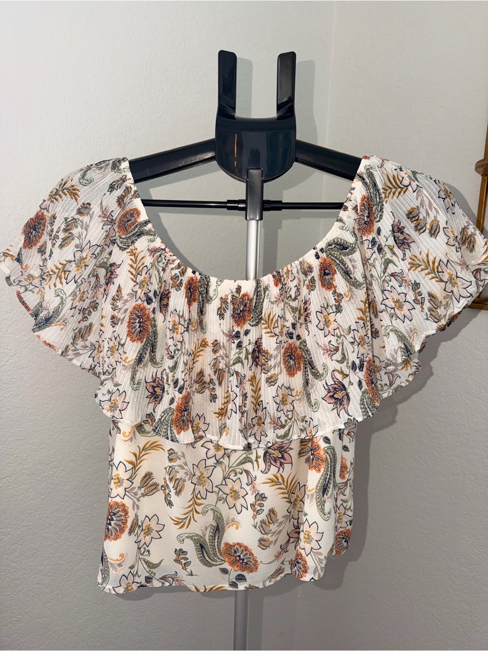 Socialite Floral Off-Shoulder Ruffle Top - White with Rust & Green